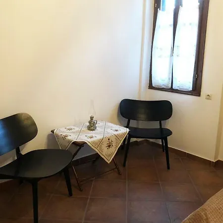 Karpofora Traditional بيت للعطل *