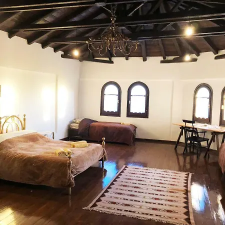 بيت للعطل Karpofora Traditional Miléai